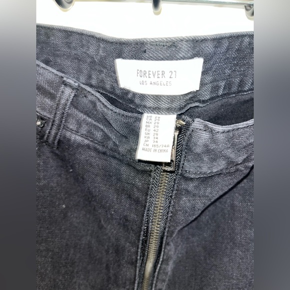 Forever 21 Distressed Black Denim Skirt with Zipper Closure Front — 29 - Picture 5 of 8